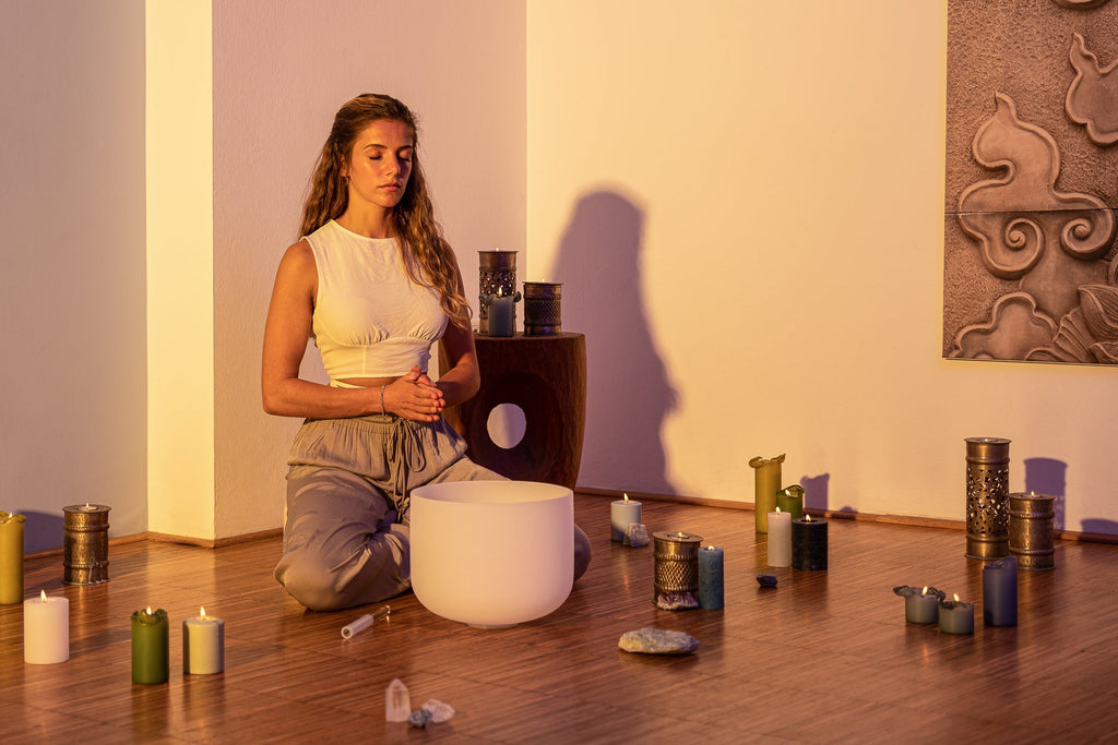 432 Hz Crystal Singing Bowl Chakra Set - 7 Pure White Quartz Bowls (8"–14")
